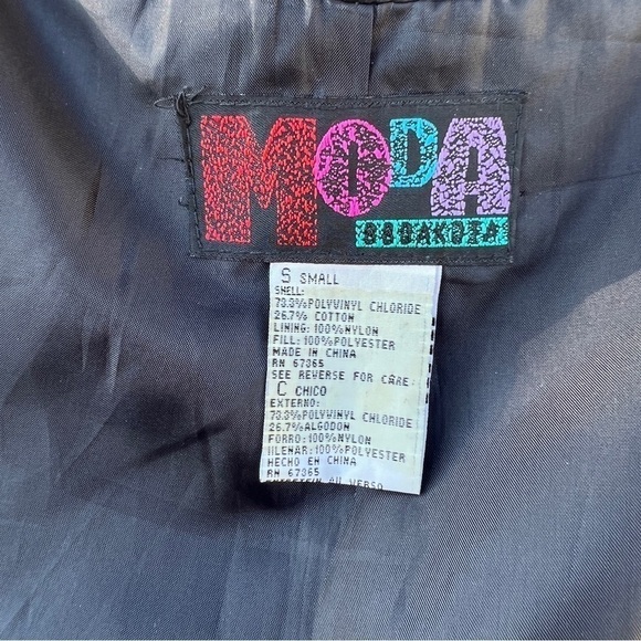 Vintage Black Vegan Faux Leather Quilted Vest Size Small - Picture 9 of 10